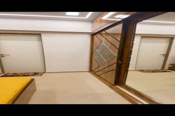 Room in 3 BHK Apartment at Kanakia Silicon Valley, Powai – for Rent