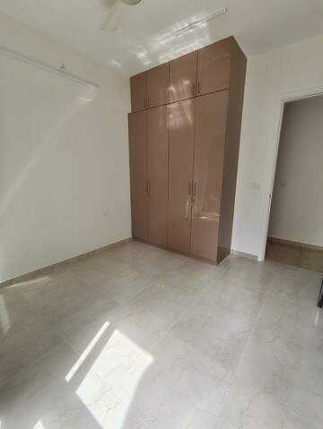Room in 2 BHK Apartment at LnT Realty Crescent Bay, Parel – for Rent