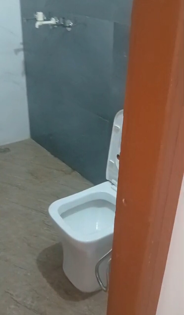 Bathroom, sector 12 1.5 Bedroom 520 Sq.Ft. Independent House In Sector 12 Noida 9053925