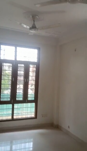 Room in 1.5 BHK Independent House at Sector 12 – for Rent