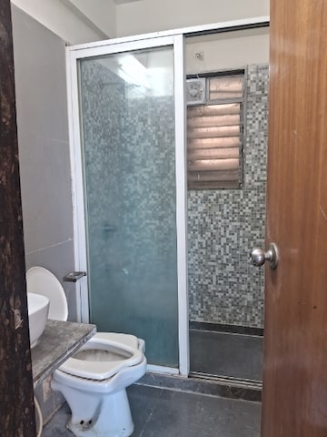 2 BHK Apartment For Rent in Dosti Flamingos, Parel