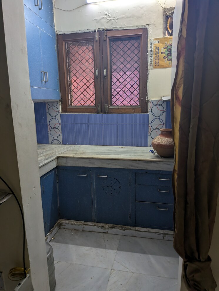Bathroom, nirman vihar 2.5 Bedroom 100 Sq.Ft. Builder Floor In Nirman Vihar Delhi 9054031