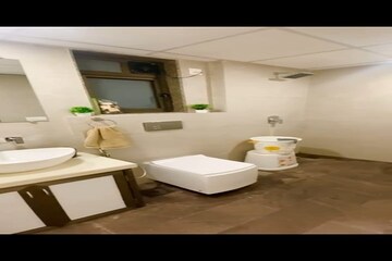 Team Area in 3 BHK Apartment at Kanakia Silicon Valley, Powai – for Rent