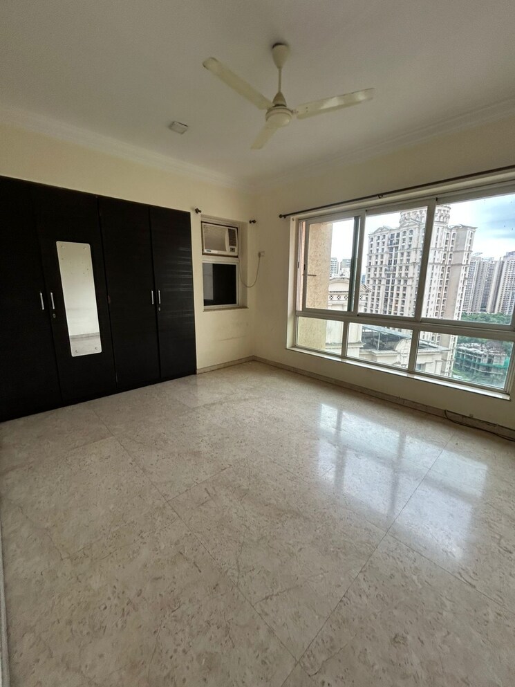 Room, hiranandani-meadows 4 Bedroom 1400 Sq.Ft. Apartment In Manpada Thane 9054036