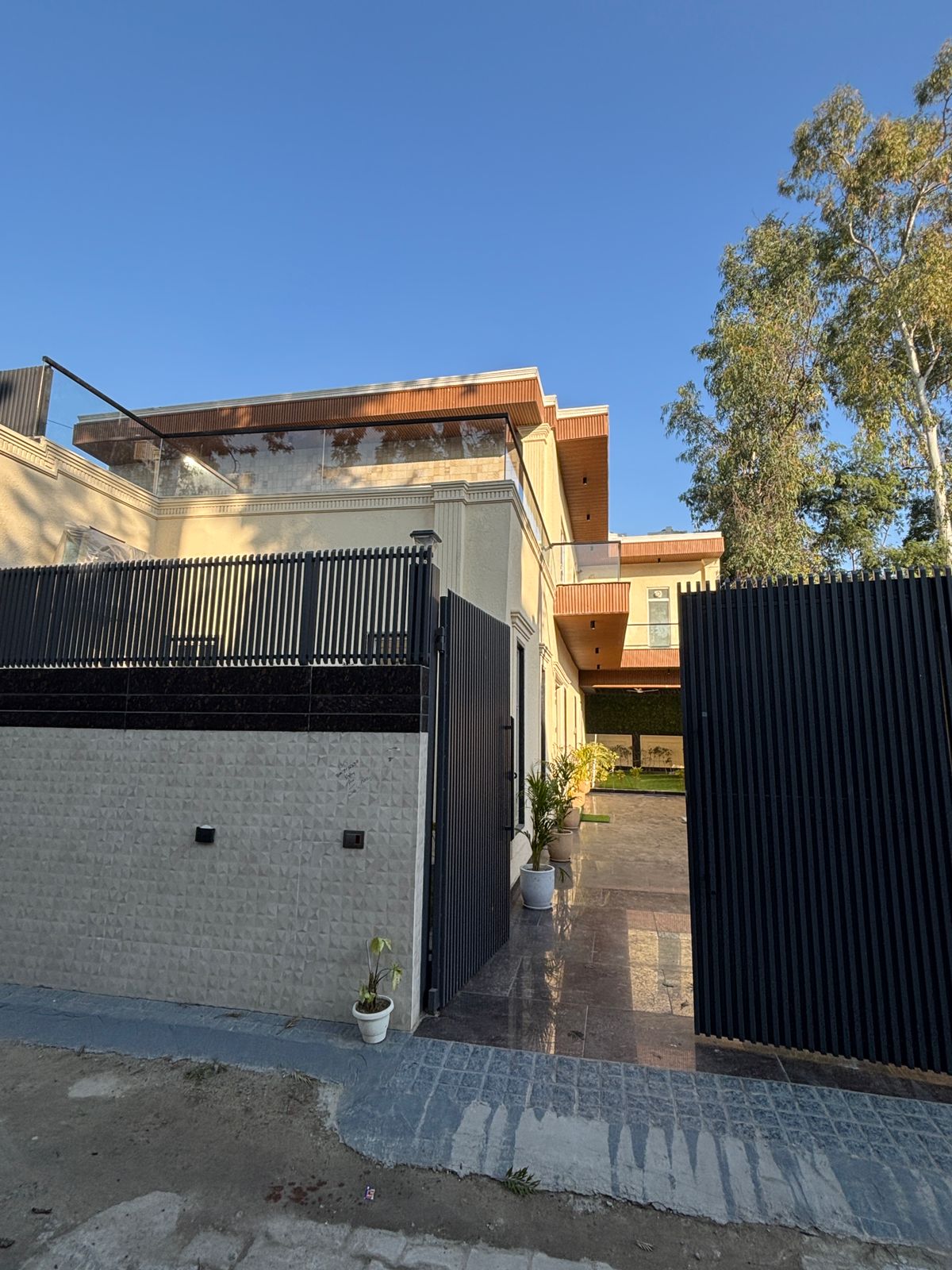 6 BHK + Pooja Room Villa For Sale in Villa