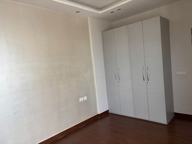 Room, m3m-golf-estate 3 Bedroom 3005 Sq.Ft. Apartment In Sector 65 Gurgaon 9054050
