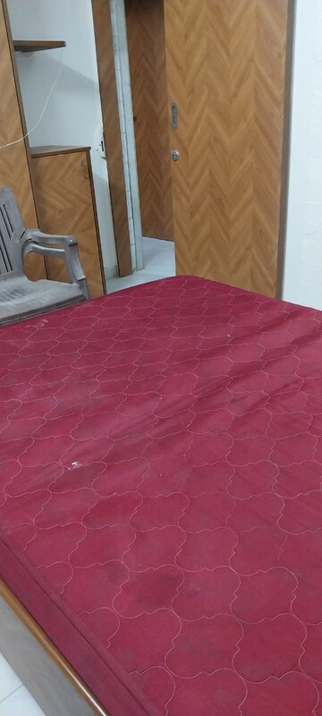 Bedroom in 2 BHK Apartment at Trishul Apartment Malad, Malad West – for Rent