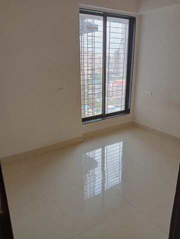 Room in 2 BHK Apartment at Sheth Irene, Malad West – for Rent
