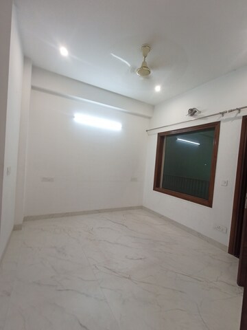 Room in 2 BHK Independent House at Sector 11 – for Rent