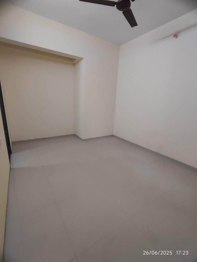 Room, rustomjee-avenue-l-wing-a-b-c-d 1 Bedroom 430 Sq.Ft. Apartment In Virar West Palghar 9054100