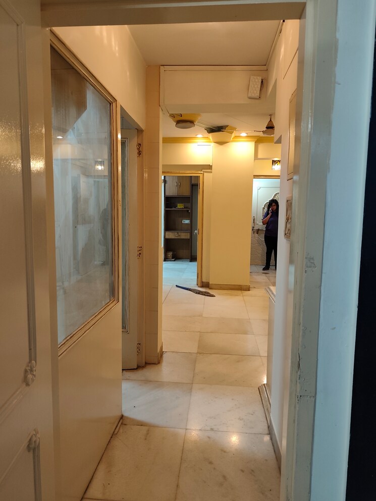 Bathroom, sanskar-chs-andheri 2 Bedroom 950 Sq.Ft. Apartment In Andheri West Mumbai 9054140