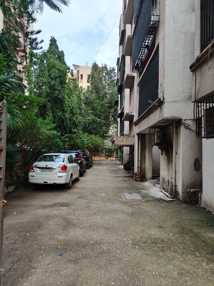  Parking, sanskar-chs-andheri 2 Bedroom 950 Sq.Ft. Apartment In Andheri West Mumbai 9054140