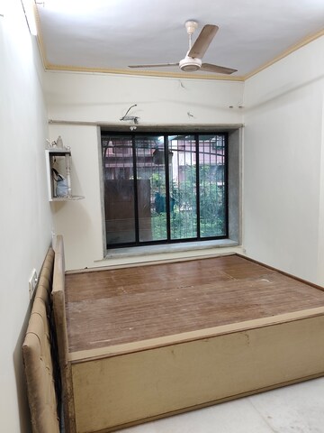 Room in 2 BHK Apartment at Sanskar CHS Andheri, Andheri West – for Rent