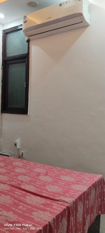 Furnished Amenities in 2 BHK Builder Floor at Govindpuri – for Rent