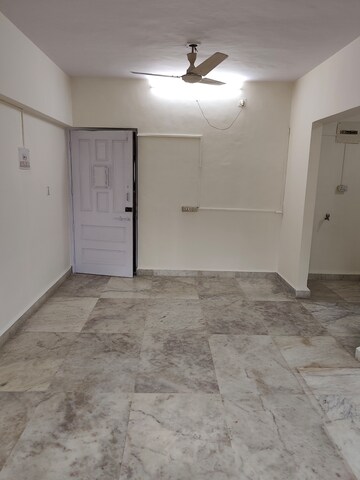 Room in 2 BHK Apartment at Flower Valley Complex Valivali, Valivali – for Rent