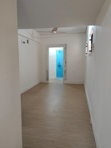 Room in 2 BHK Apartment at Utsav CHS Andheri, Andheri West – for Rent