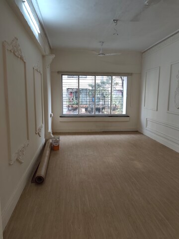 Room in 2 BHK Apartment at Utsav CHS Andheri, Andheri West – for Rent