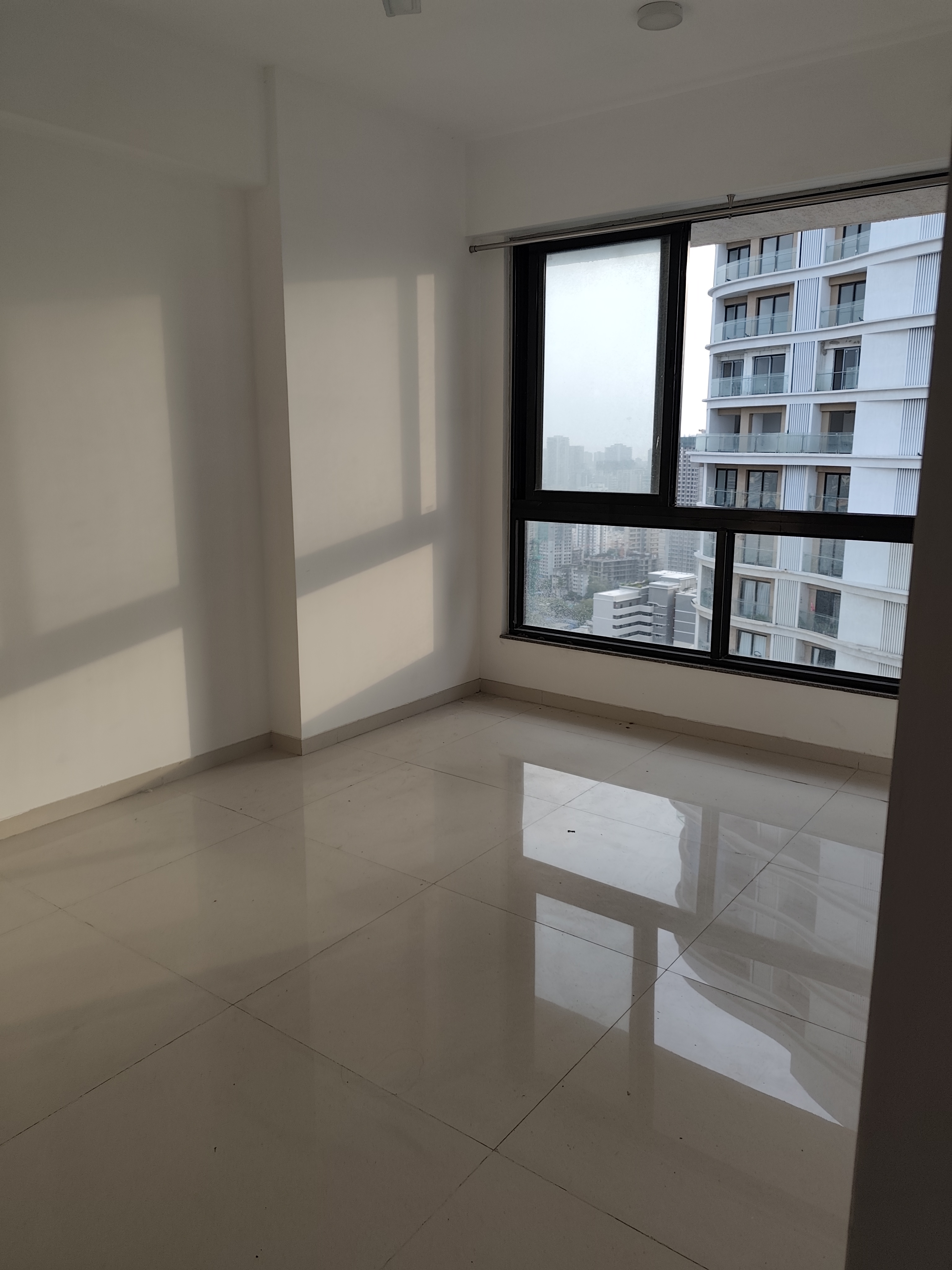 2 BHK Apartment For Rent in Sunteck Avenue 2