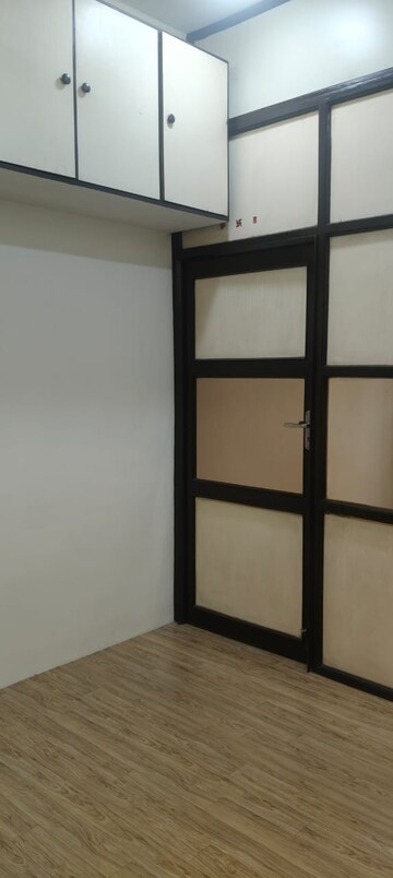 Room in  Office Space at RK Cosmos CHS, Thane West – for Rent