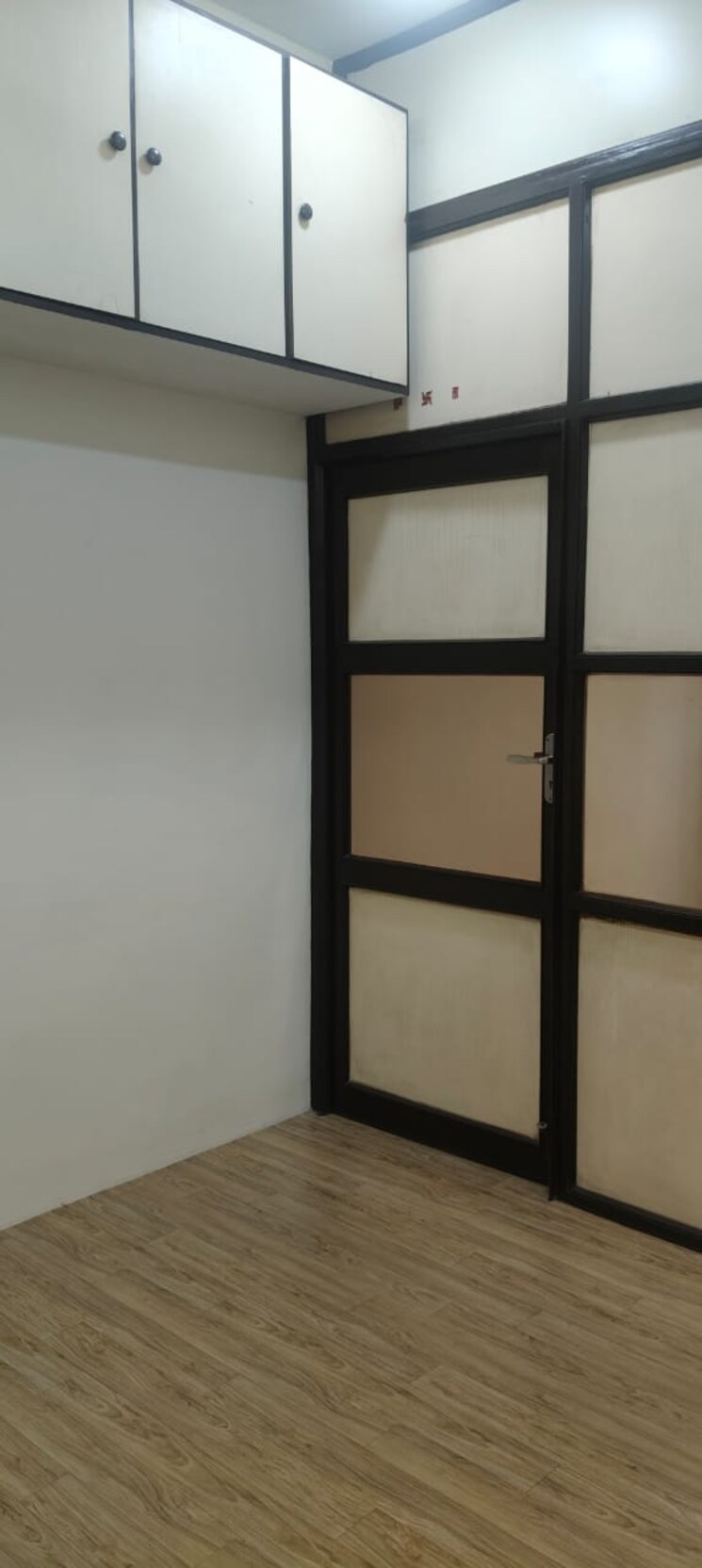 Room, rk-cosmos-chs Commercial Office Space 260 Sq.Ft. In Thane West Thane 9054201