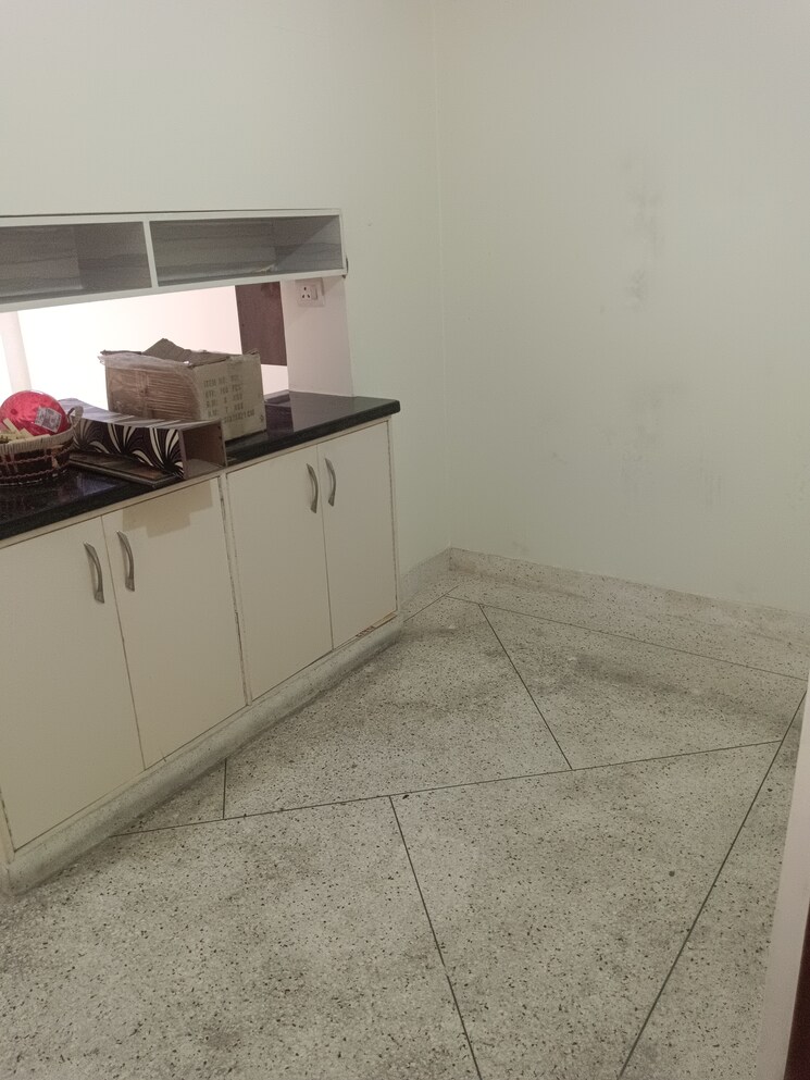 Kitchen, shakti-kunj-apartment 3.5 Bedroom 1700 Sq.Ft. Apartment In Sector 62 Noida 9054252