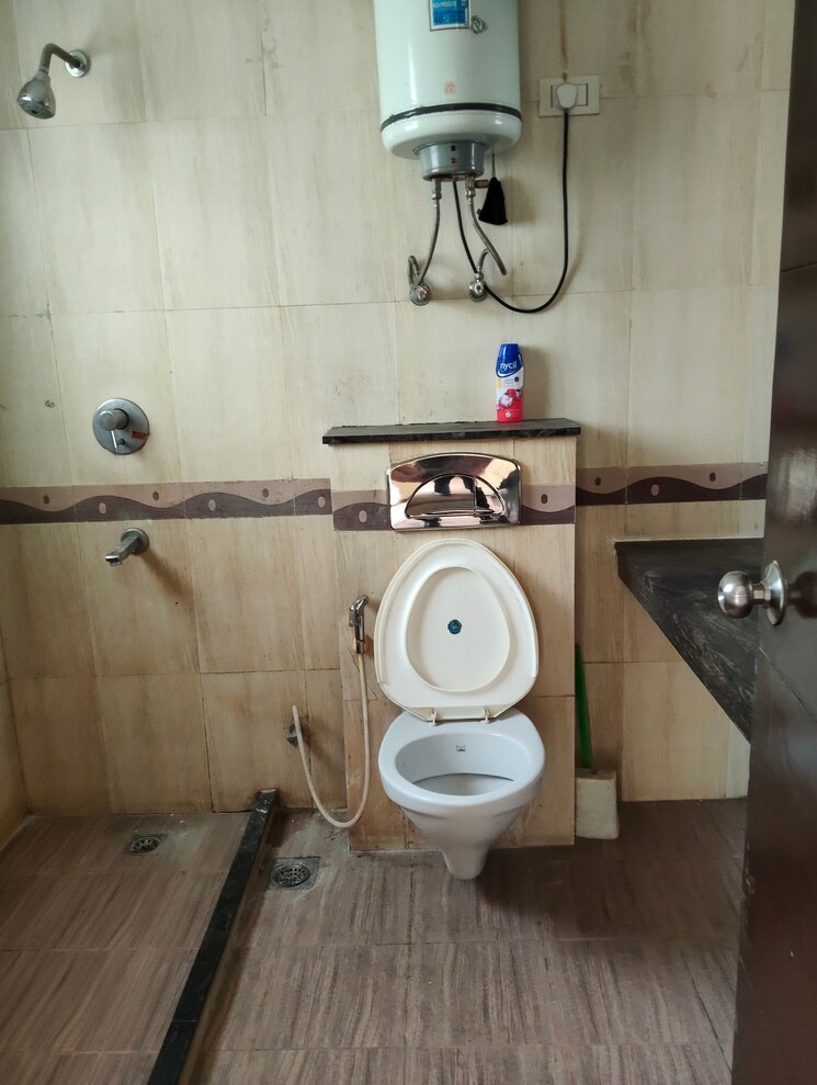 Bathroom, eros-wembley-estate 2 Bedroom 1040 Sq.Ft. Apartment In Sector 50 Gurgaon 9054247
