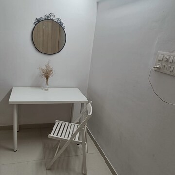 Master Bedroom in 2 BHK Apartment at Andheri West – for Rent