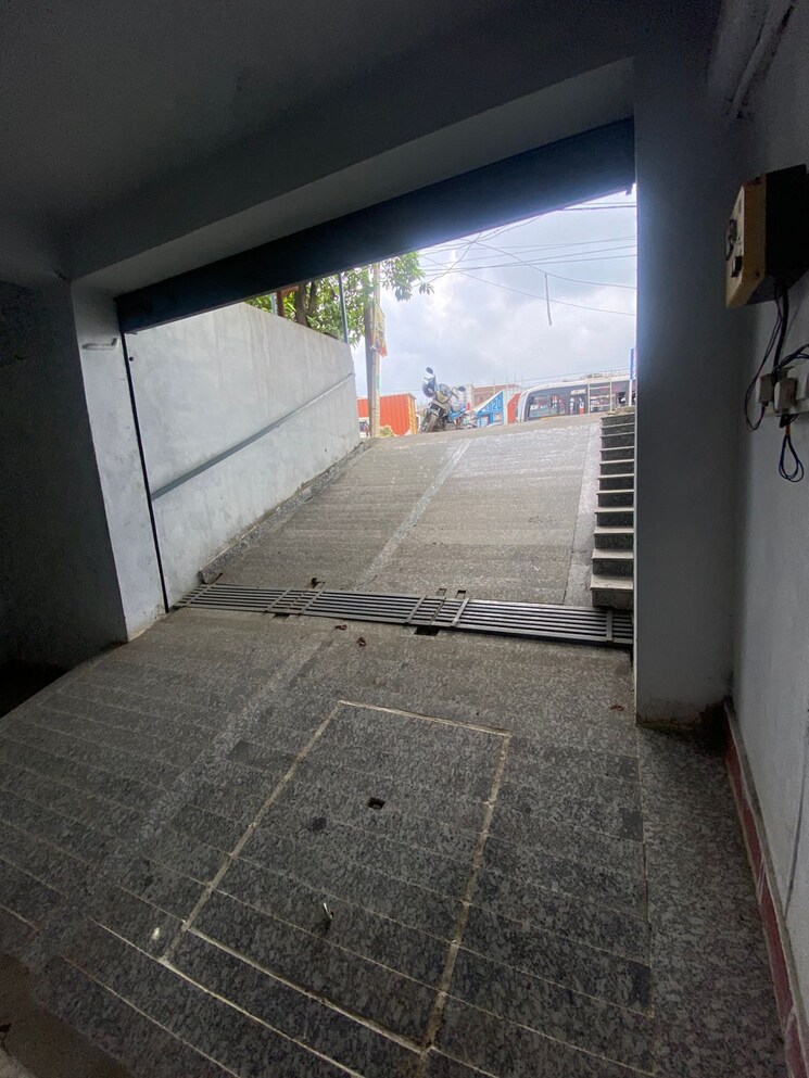  Parking, bairiya Commercial Showroom 3300 Sq.Ft. In Bairiya Muzaffarpur 9054268