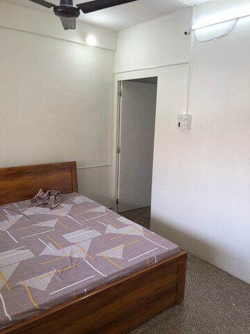 Room in  Pg at Malad East – for Rent