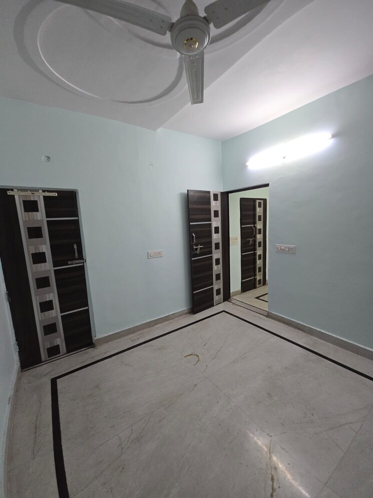 Room, rohini 2 Bedroom 800 Sq.Ft. Builder Floor In Rohini Delhi 9054284