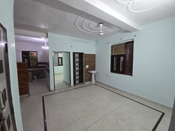 Room in 2 BHK Builder Floor at Rohini – for Rent