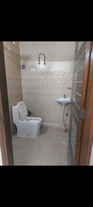 Bathroom in 1 BHK Apartment at Aadharshila Apartment, Sarita Vihar – for Rent