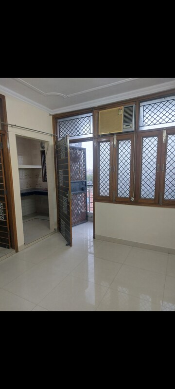 Room in 1 BHK Apartment at Aadharshila Apartment, Sarita Vihar – for Rent