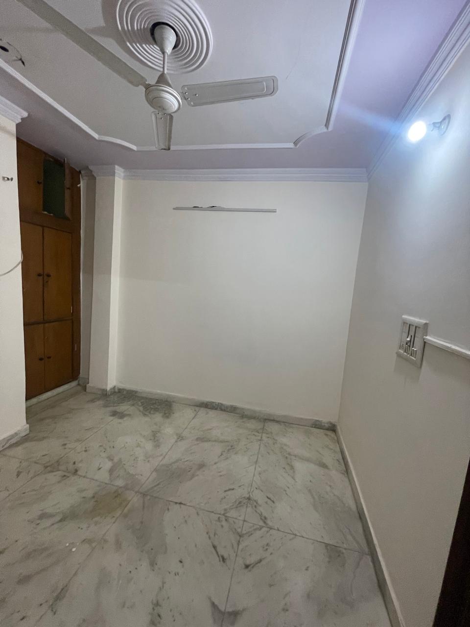 2 BHK Builder Floor For Rent in Rohini