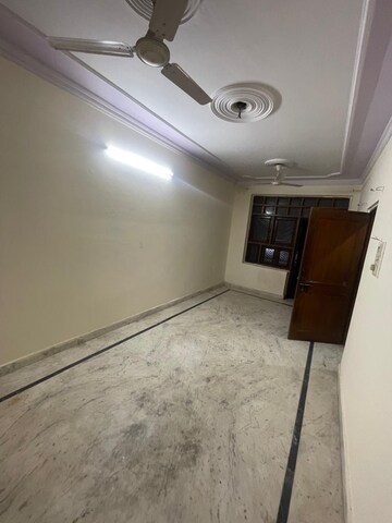 Room in 2 BHK Builder Floor at Rohini – for Rent