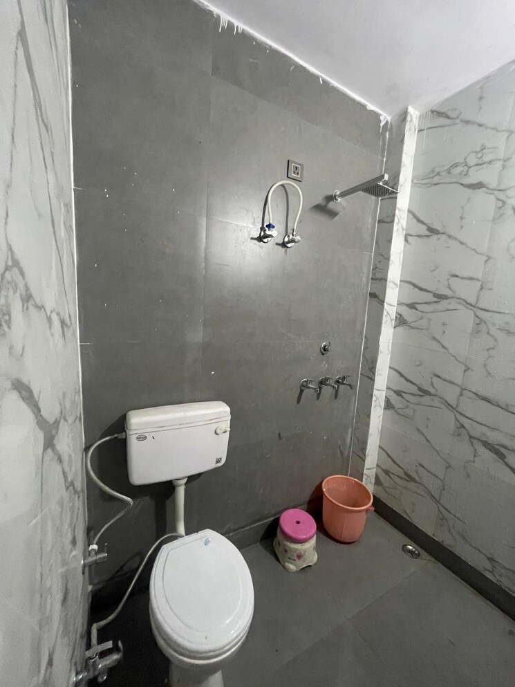 Bathroom, rohini 2 Bedroom 800 Sq.Ft. Builder Floor In Rohini Delhi 9054294