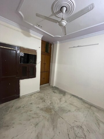 Room in 2 BHK Builder Floor at Rohini – for Rent