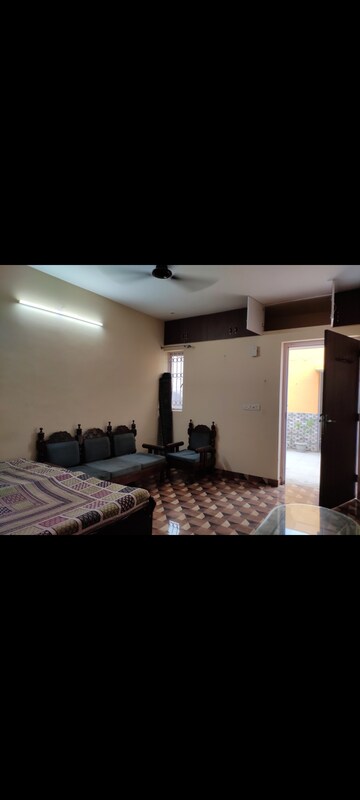 Bedroom in 1 RK Apartment at Sarita Vihar Pocket-C RWA, Sarita Vihar – for Rent