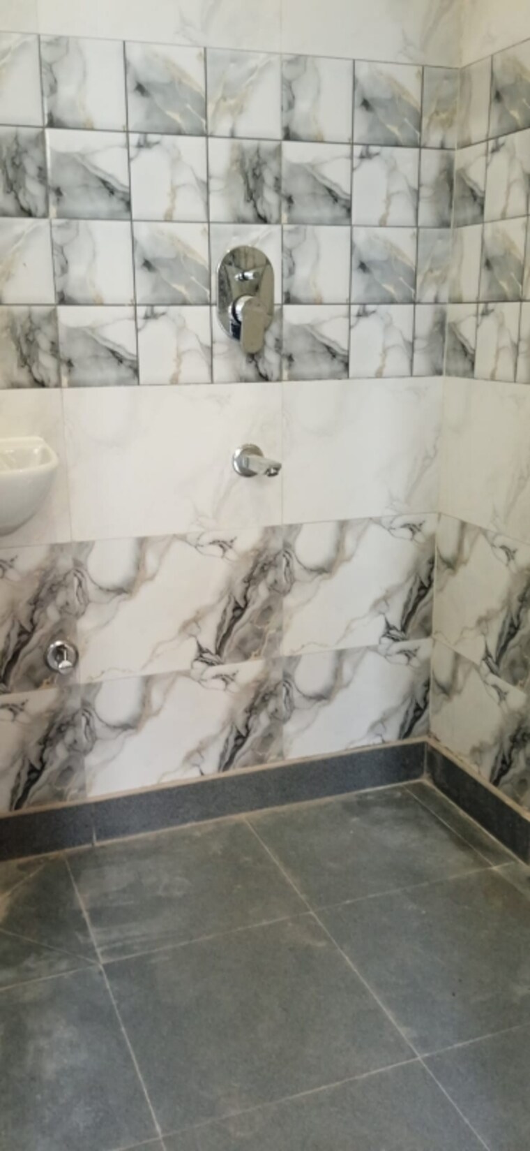 Bathroom, igi airport area 2 Bedroom 700 Sq.Ft. Builder Floor In Igi Airport Area Delhi 9054335