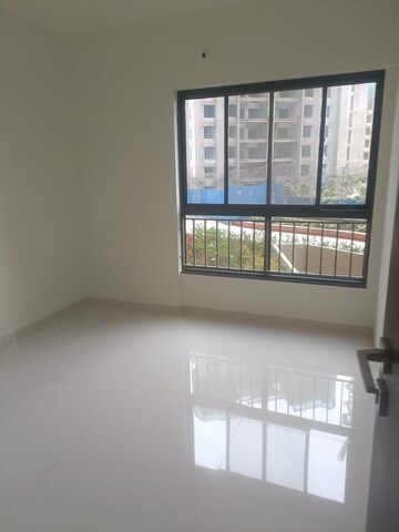 Room in 2 BHK Apartment at Shapoorji Pallonji Sensorium, Hinjewadi – for Rent