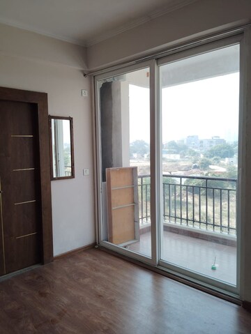 Room in 3 BHK Apartment at SKA Divya Towers, Sector 16 Greater Noida – for Sale