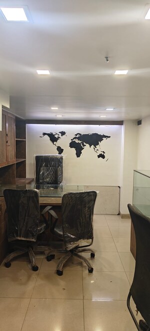  Office Space For Sale in Om Heera Panna Mall, Andheri West