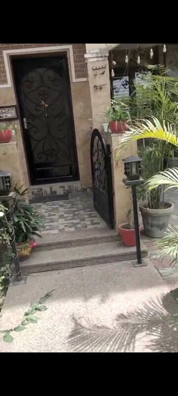 Parking in 4 BHK Villa at Amrapali Riverview, Amrapali Leisure Valley – for Rent