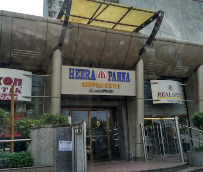 Office Space For Rent in Om Heera Panna Mall