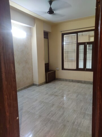 Room in 2 BHK Independent House at Sector 45 – for Rent