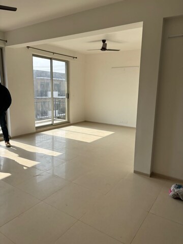 Room in 3 BHK Apartment at Vatika Xpressions, Sector 88b – for Rent