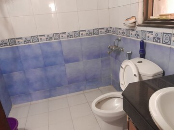 Bathroom in 2 BHK Apartment at Army Sispal Vihar, Sector 49 – for Rent