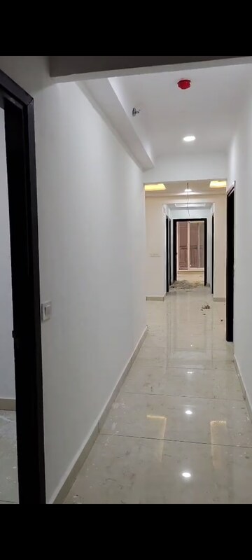 Building Lobby in 4 BHK Apartment at Rishita Manhattan, Gomti Nagar – for Rent