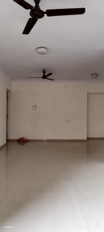Room in 1 BHK Apartment at Raunak Sai Dham Towers, Kandivali West – for Rent