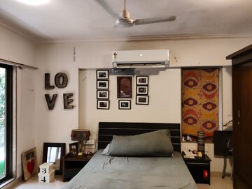 Bedroom in 2 BHK Apartment at Santacruz West – for Sale